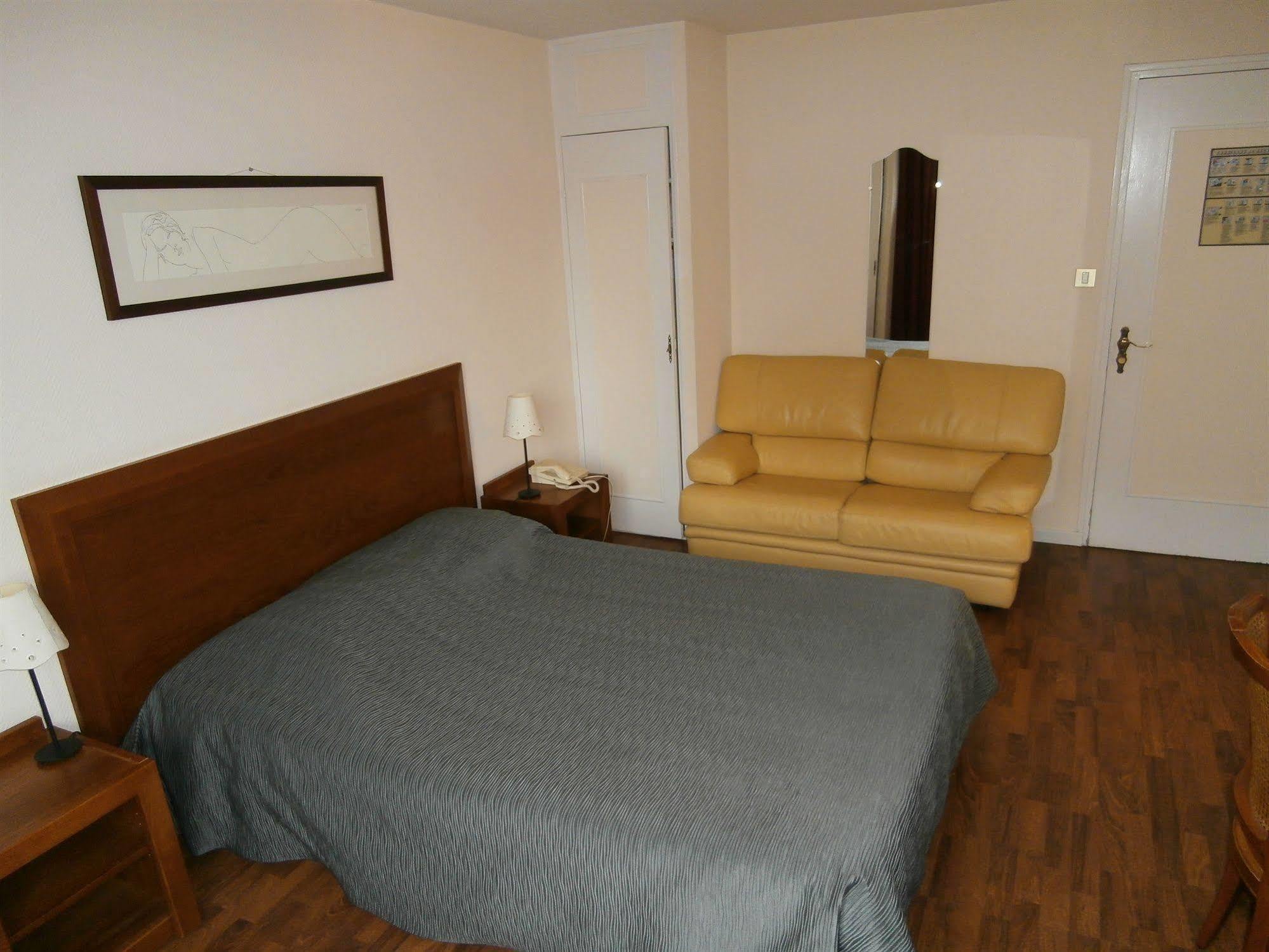 ג'רארדמר Hotel De La Paix מראה חיצוני תמונה