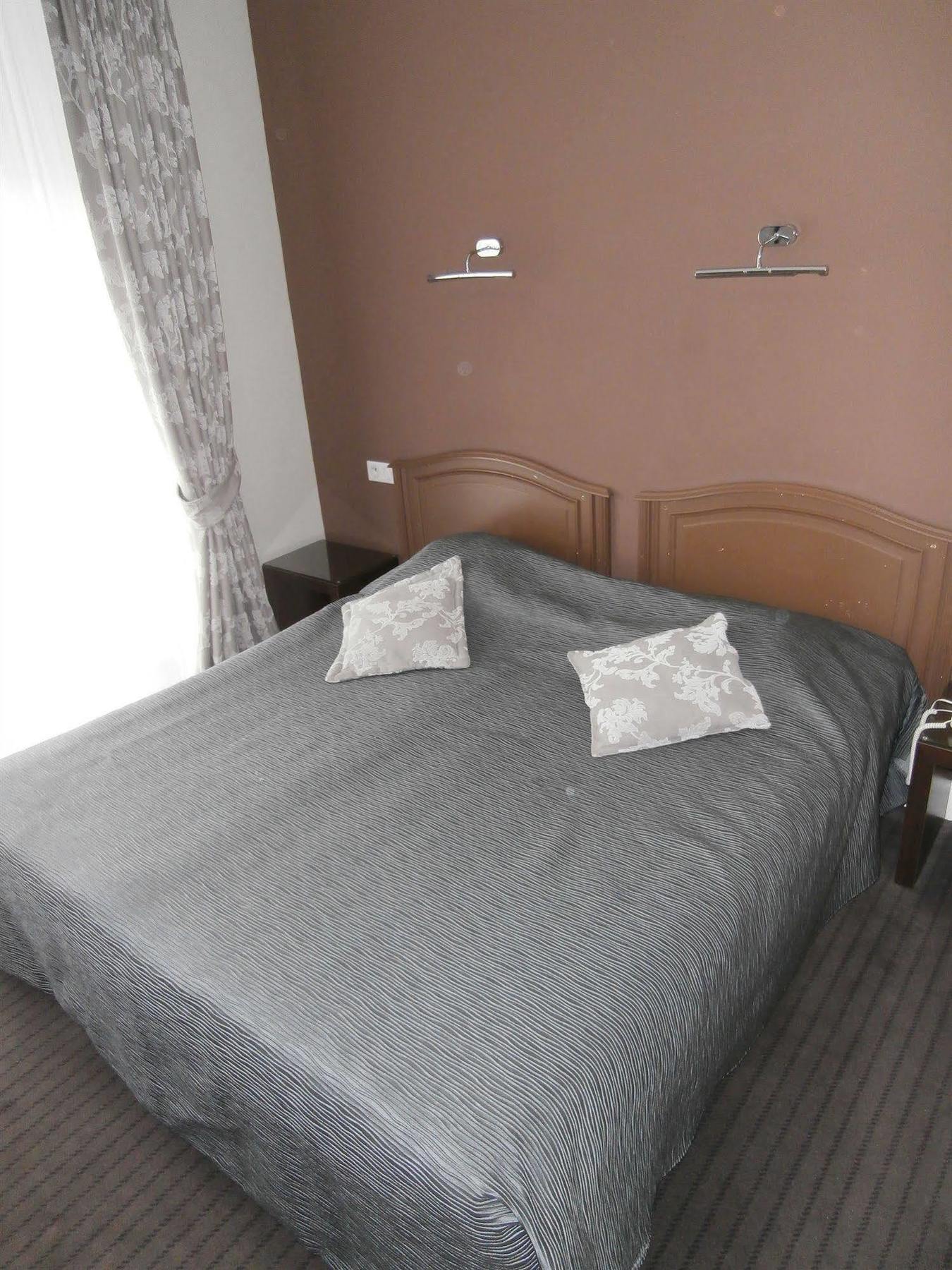 ג'רארדמר Hotel De La Paix מראה חיצוני תמונה